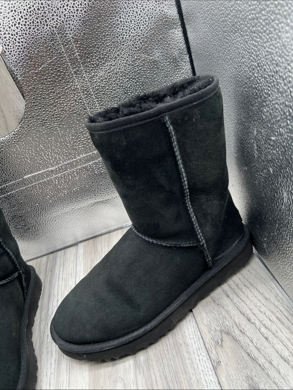 Ugg Classic Short II Black Boots Size 9 #1016223 - Picture 3 of 11